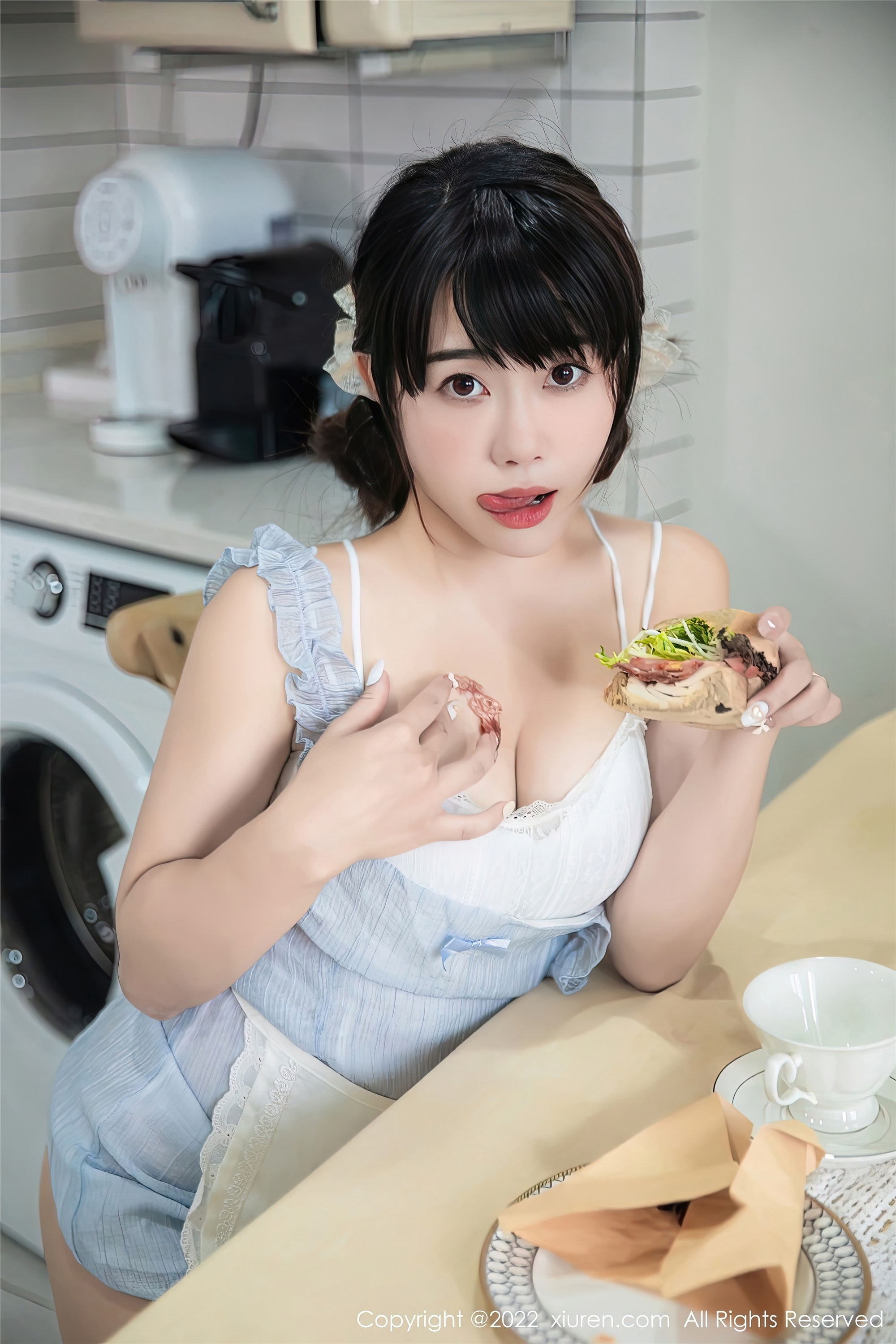 Xiuren秀人网 2022.11.10 NO.5834 严利娅Yuliya